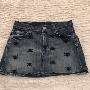 Super cute 7 for all mankind mini skirt